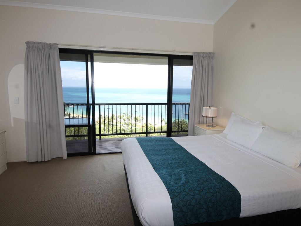 2 Coral Crescent - Amazing Views Over Moreton Bay