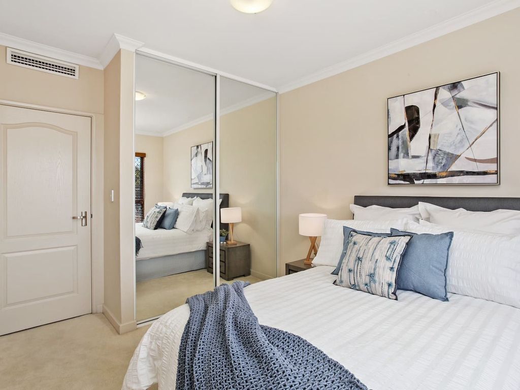 ? Executive+sleep8+wifi+4carbay+riverview!