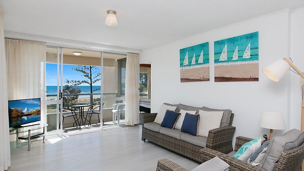 Kooringal Unit 9 Great Location on the Beach With Ocean Views