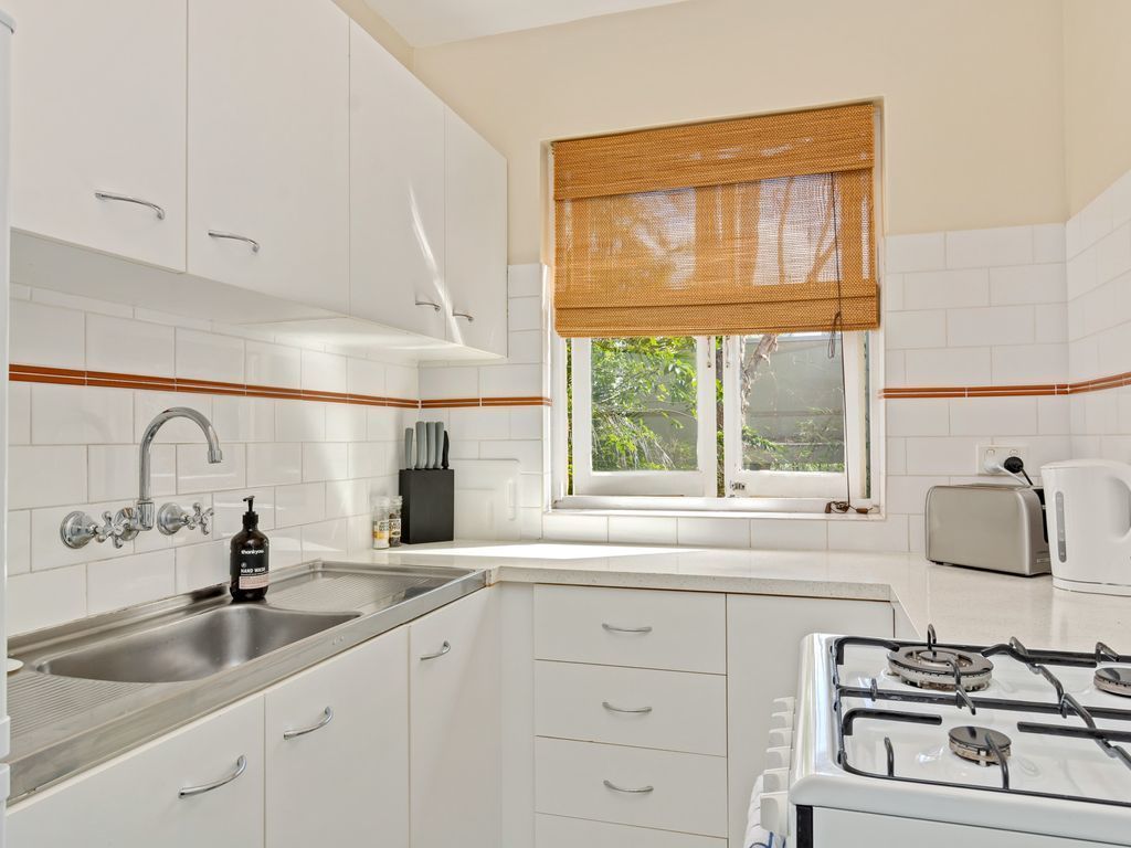 Tranquil 2 Bedroom Apartment in Clayfield