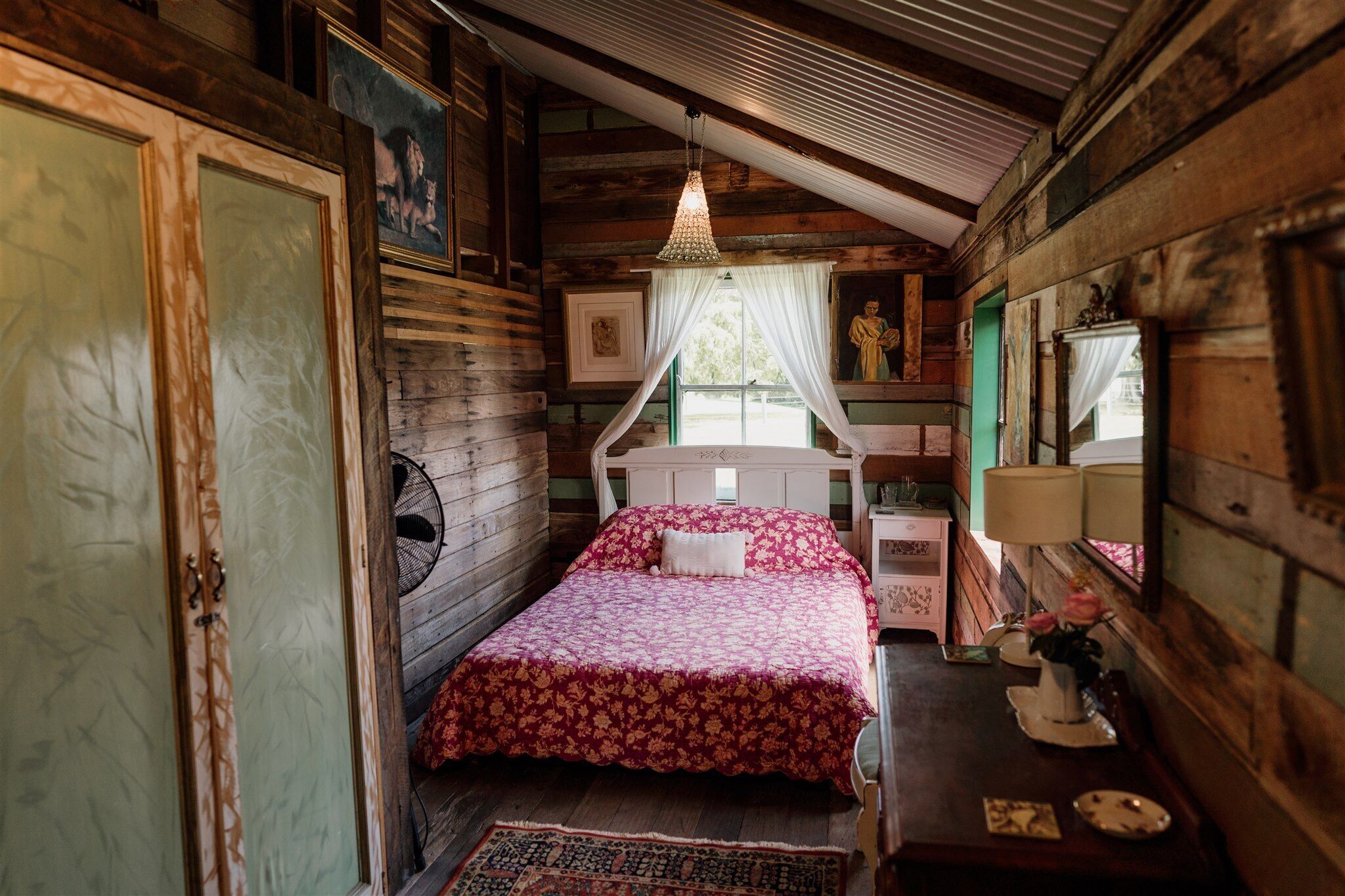 Byron Bay's Historic Barnstay!