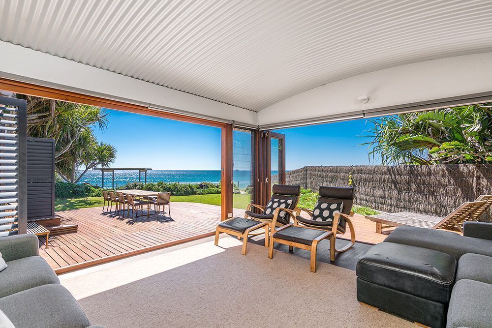 18 Childe Street, Belongil Beach - Absolute Beach Front Pavillion