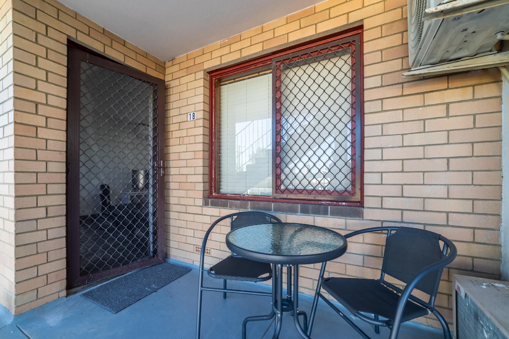 This Apartment is a 1 Bedroom, 1 Bathrooms, Located in Rivervale, WA