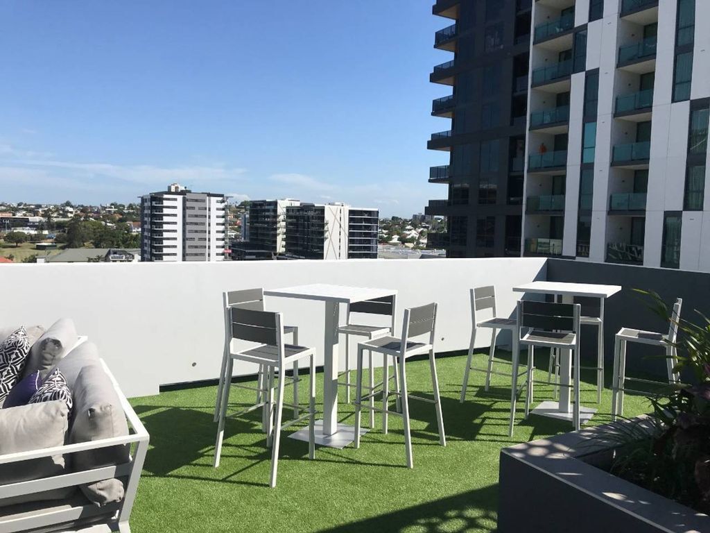 Brand New Stylish & Modern APT in South Brisbane