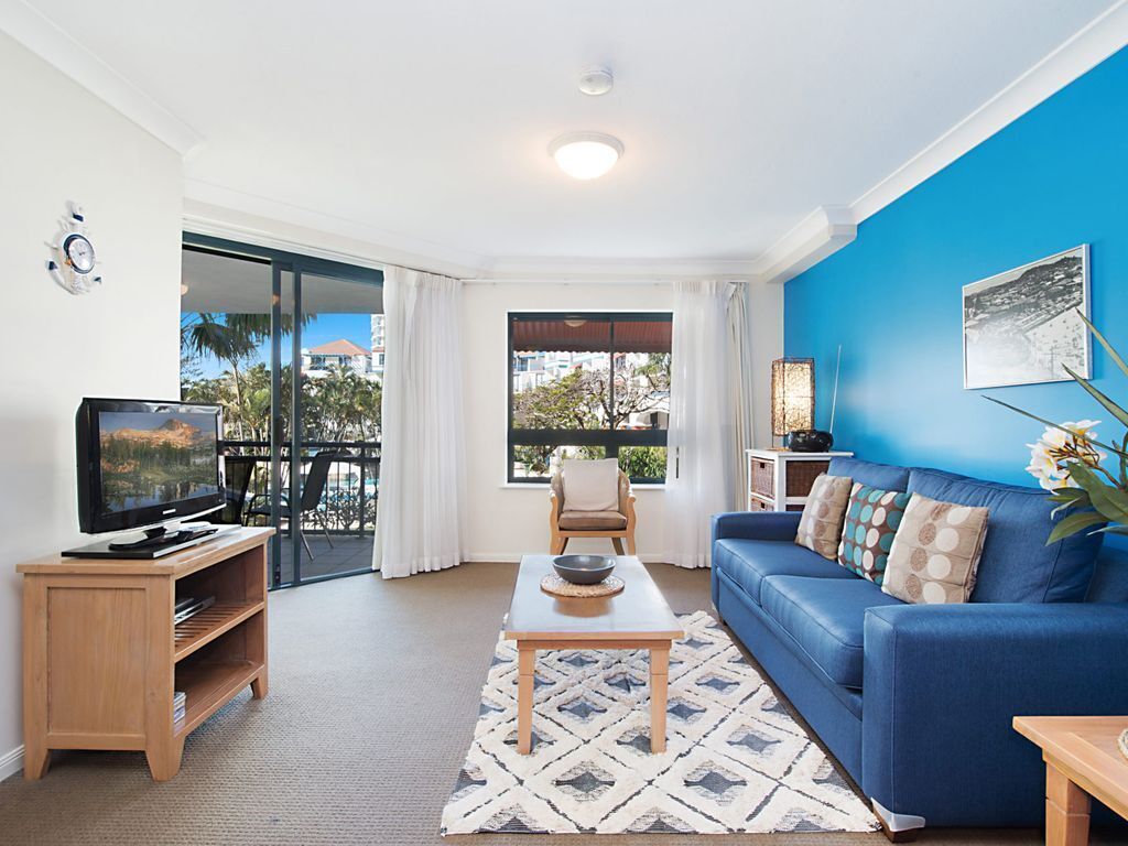 Calypso Plaza Resort Unit 217 One bedroom apartment in resort style complex Beachfront Coolangatta