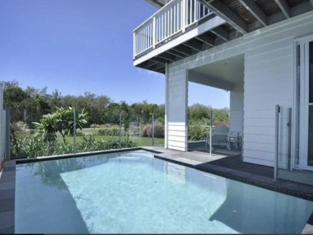 Serenity Beach Retreat - Hamptons Beach Havencasuarina - Sleeps 14 -7 Bedrooms