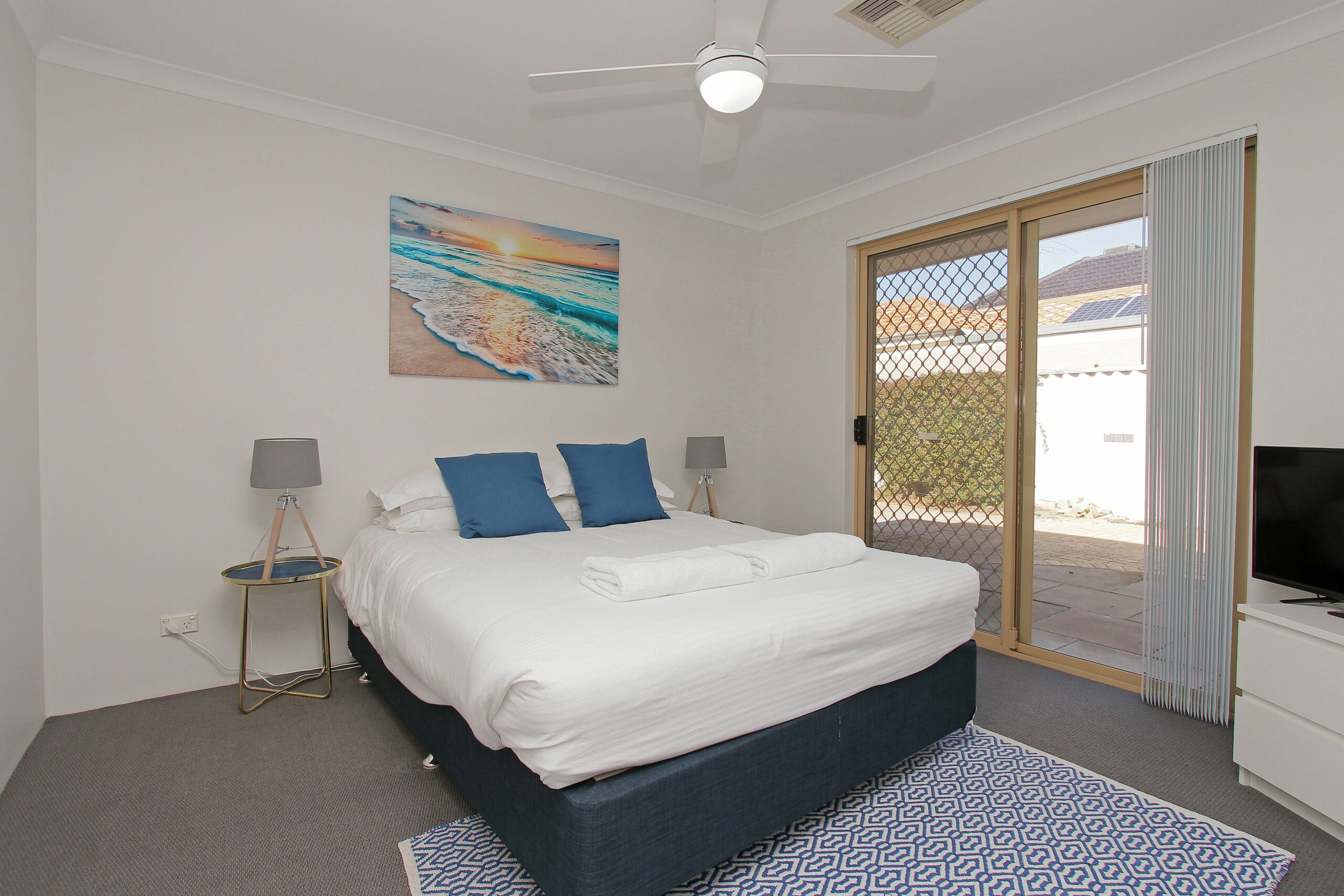 Azure Villa Close to City of Perth and Fremantle