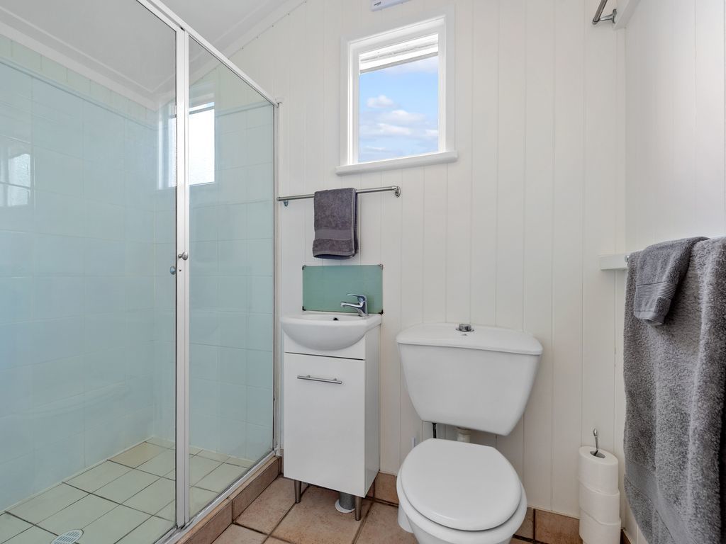 Classic Queenslander ~ 2 Bed / 2 Bath / 2 Car / Pool ~ Toowong