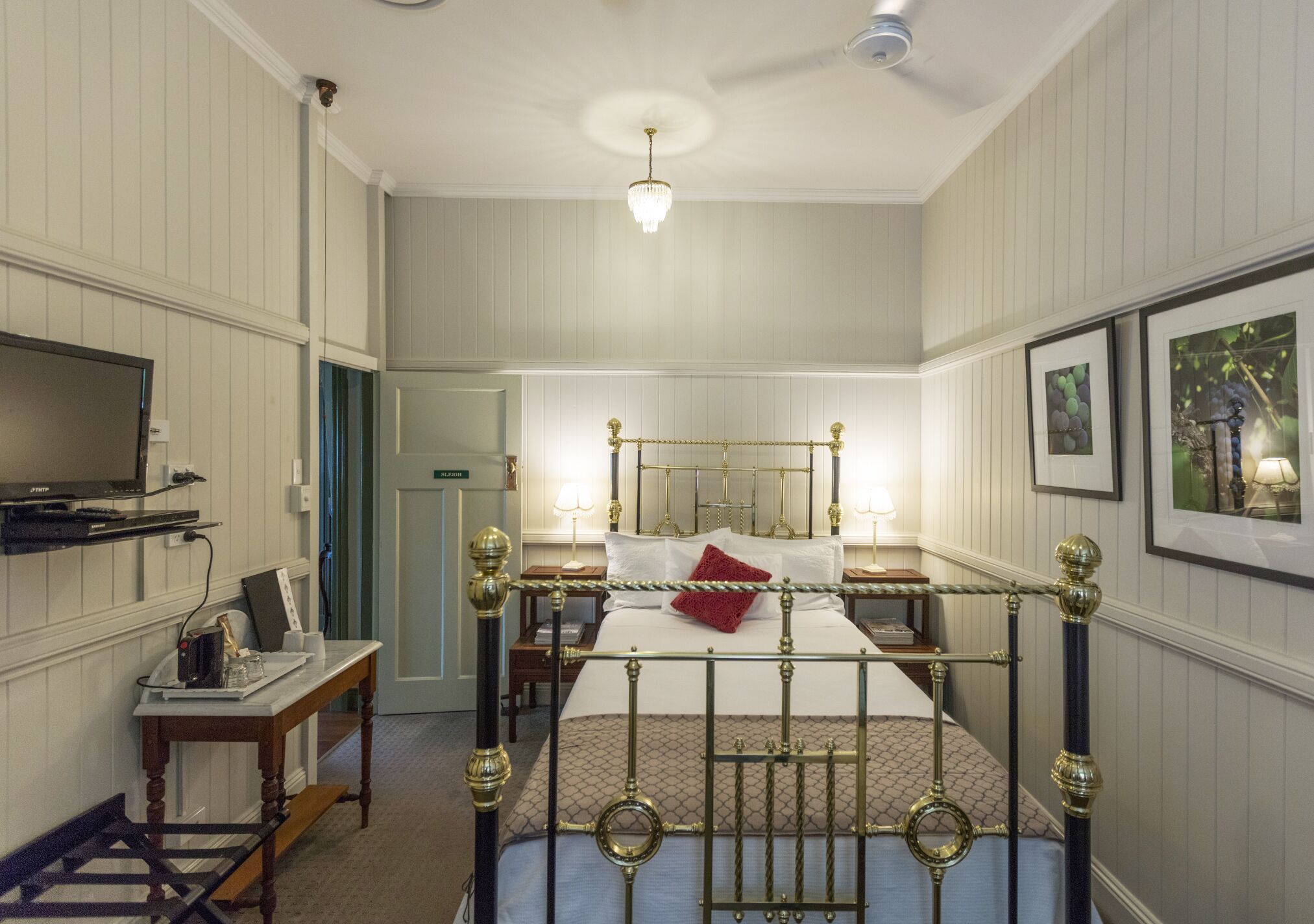 Luxury Classic Accommodation With Timeless Elegance