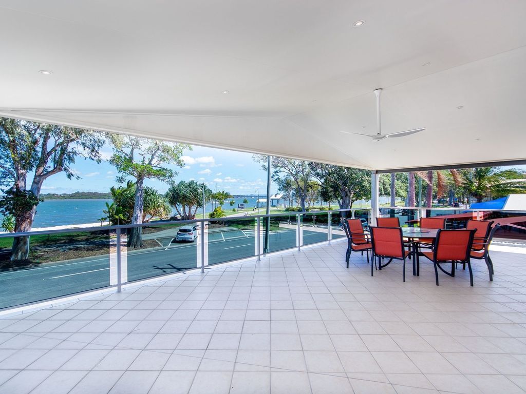 Magical Holiday Home - Welsby Pde, Bongaree