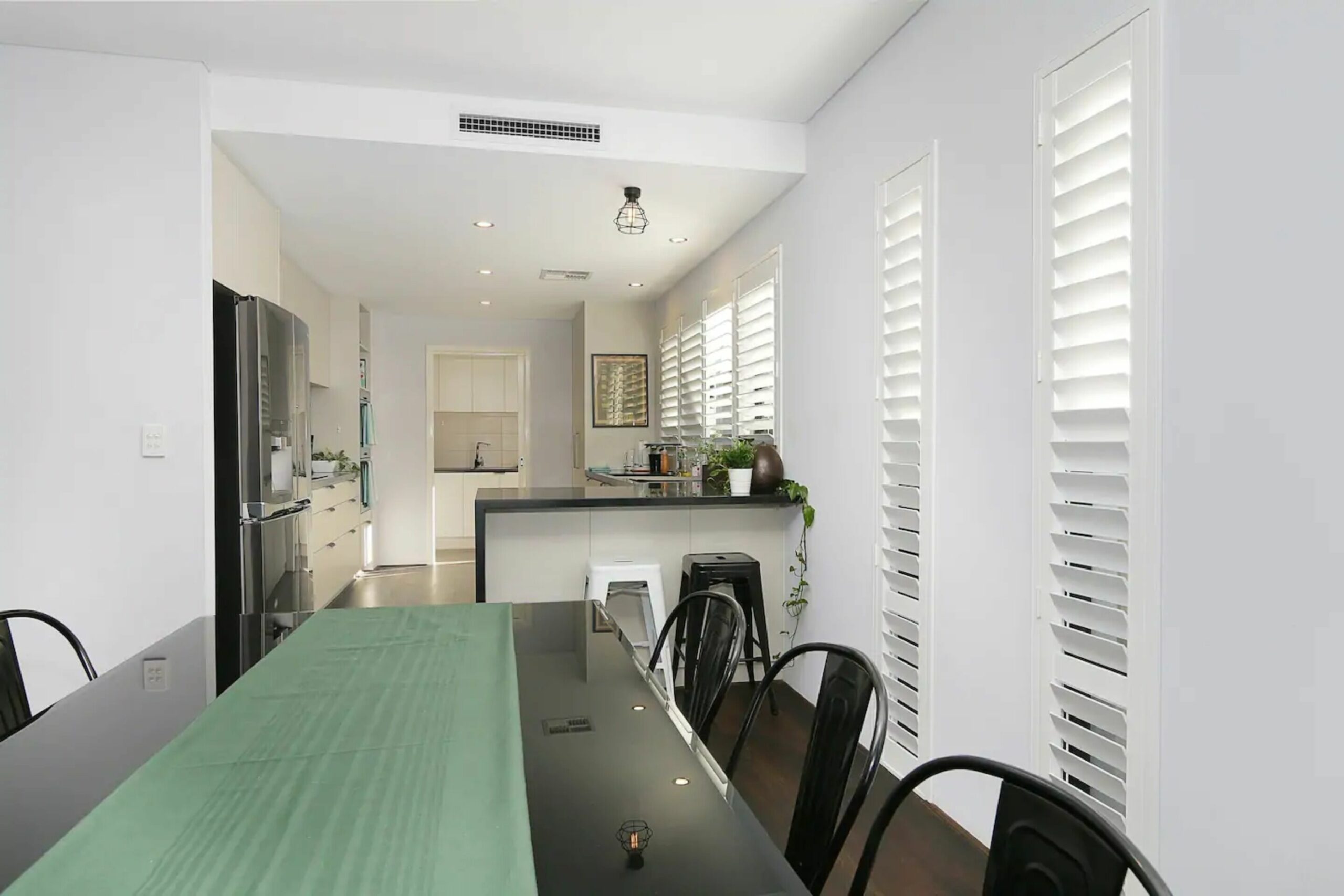 Luxury 4-bedroom House - Mount Lawley