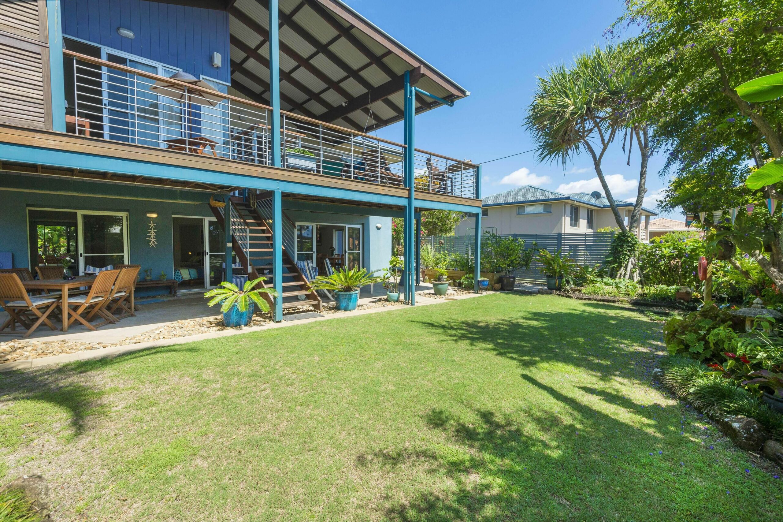 Moana Retreat - Stone Throw to the Ocean With Easy Access