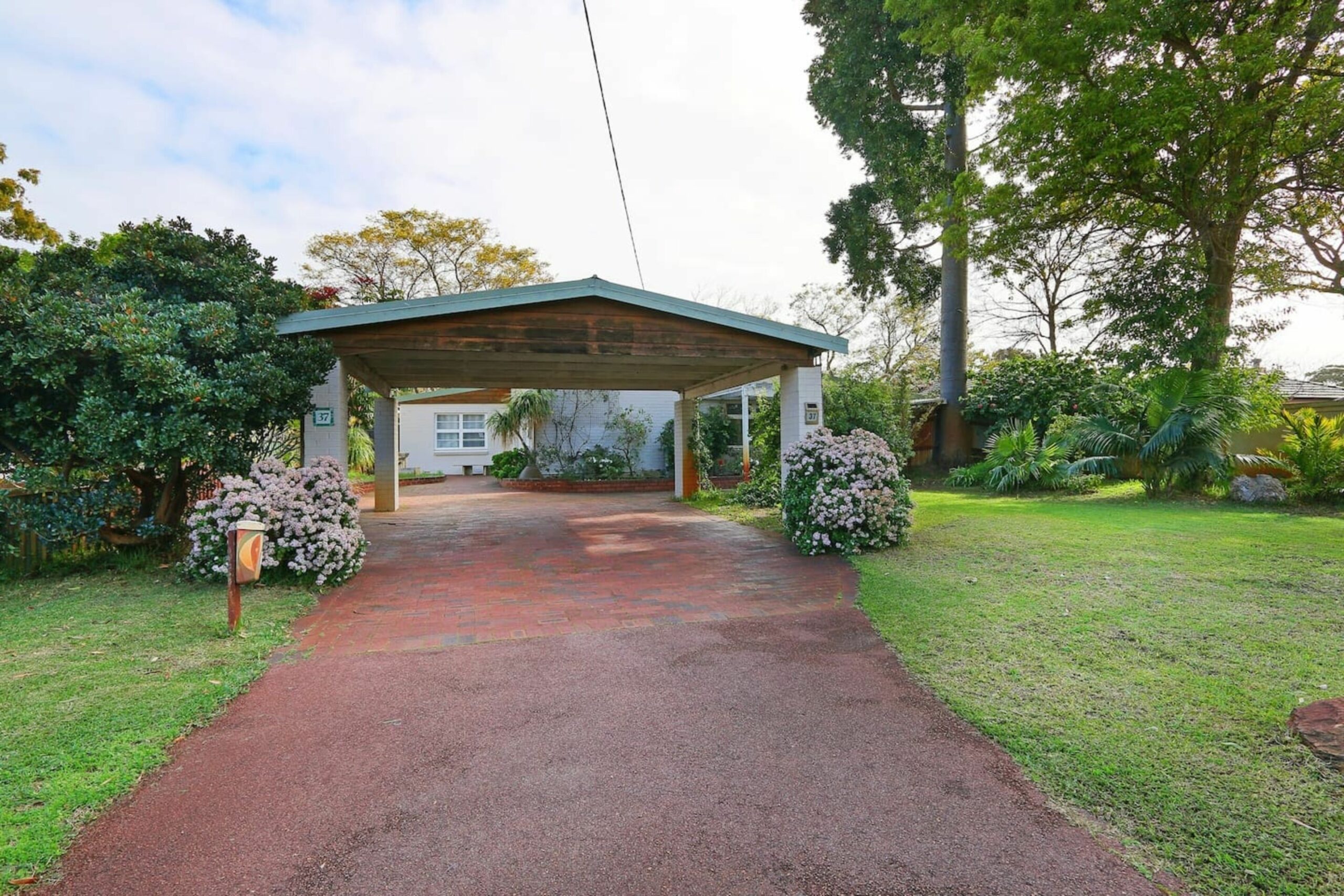 Spacious 5 Bed Home Close To Cottesloe Beach