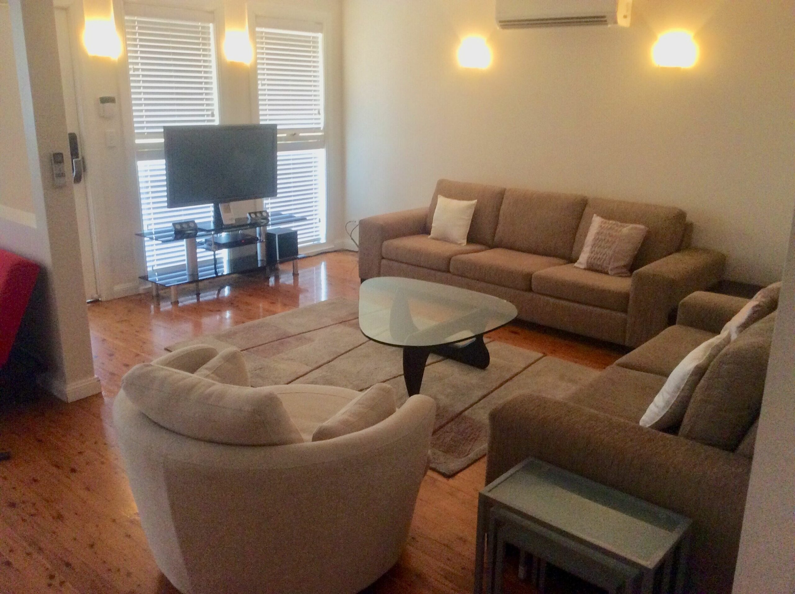 Grove Home Stay Dubbo - Entire Newly Renovated 4 Bedroom Home