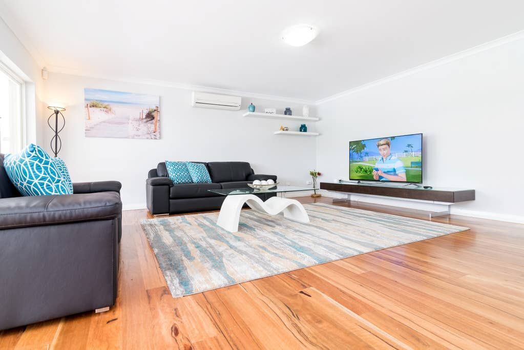 LATHLAIN DELIGHT! CLOSE TO CROWN, OPTUS STADIUM & CITY