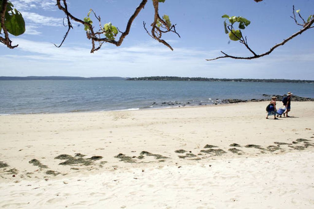 Coochiemudlo Island Beach Holiday Home