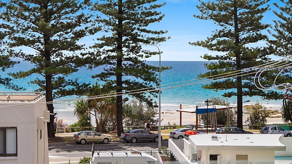 Maili 6 Luxury sky Home Apartment in Rainbow Bay Coolangatta Wi-fi Included