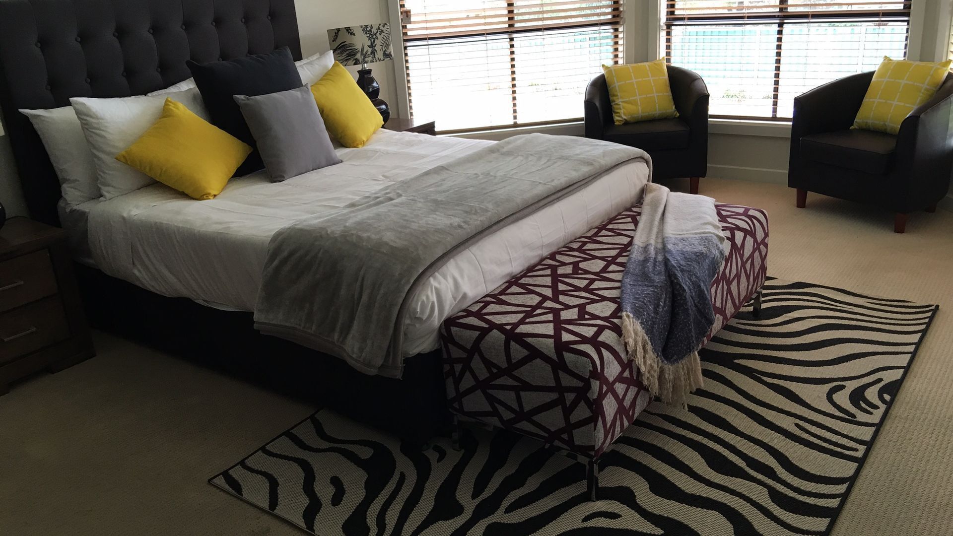 Macquarie Lodge - Luxury 3 bedroom house