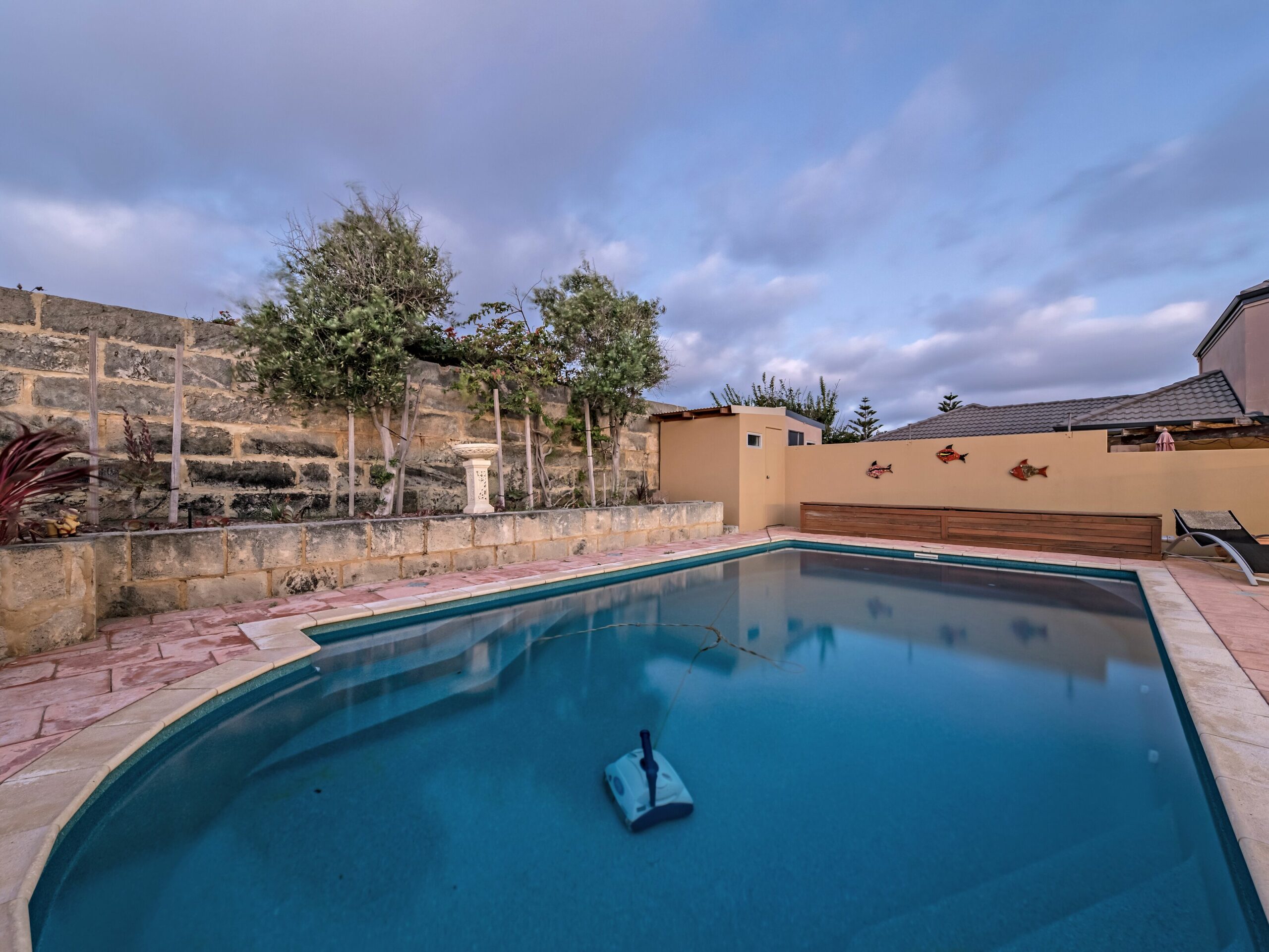 Villa opposite beautiful Yanchep beach with large swimming pool