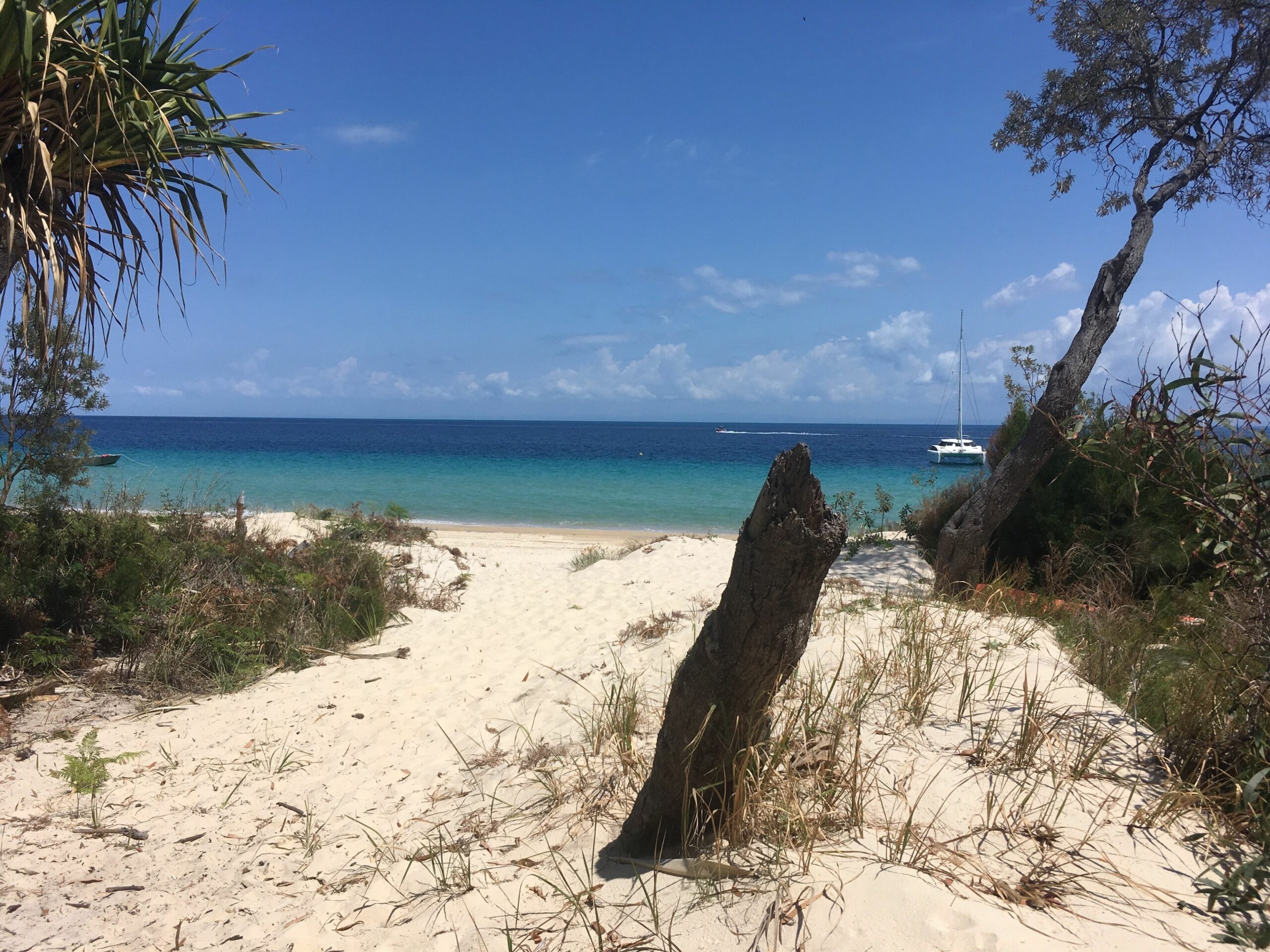 Moreton Island Beach house at Bulwer ‘Mister Barge’<br>