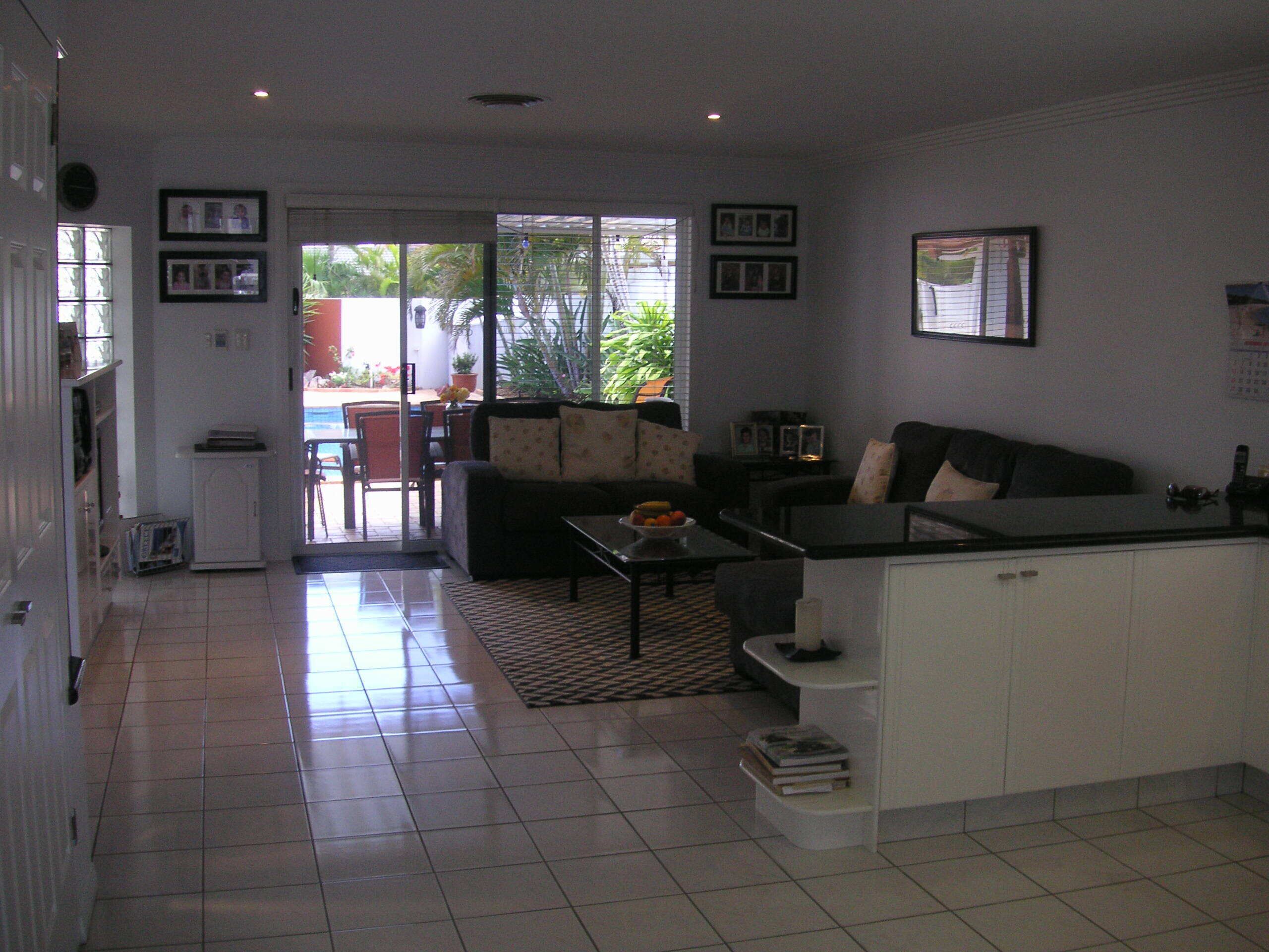 DREAM WATERFRONT HOLIDAY HOME ON RUNAWAY BAY ISLAND, GOLD COAST (New Listing)