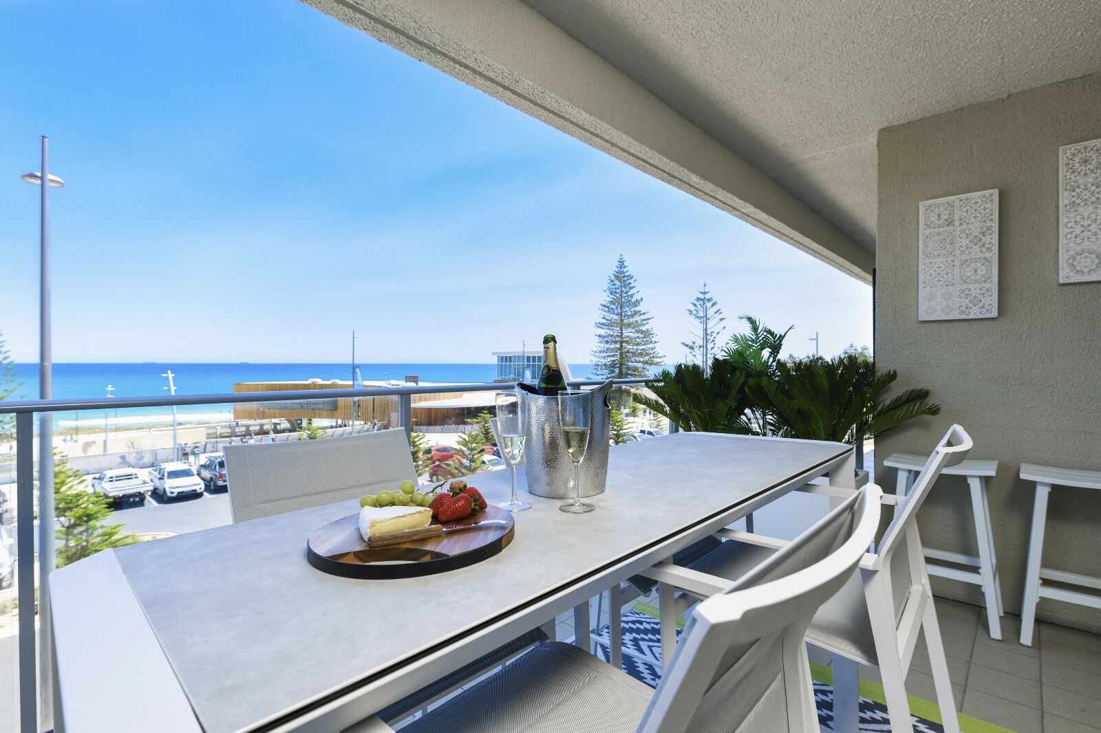 Scarborough Beach , Sandcastles by the sea. Beach front apartment Scarborough