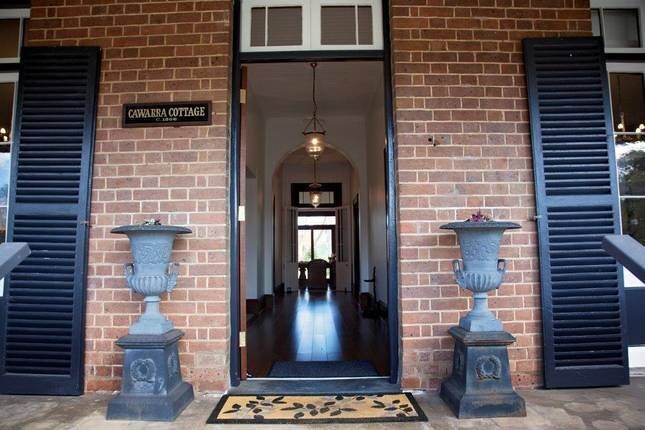 CAWARRA ON THE PARK - HISTORIC ELEGANT HOME GROUP ACCOMMODATION, HEART OF MUDGEE