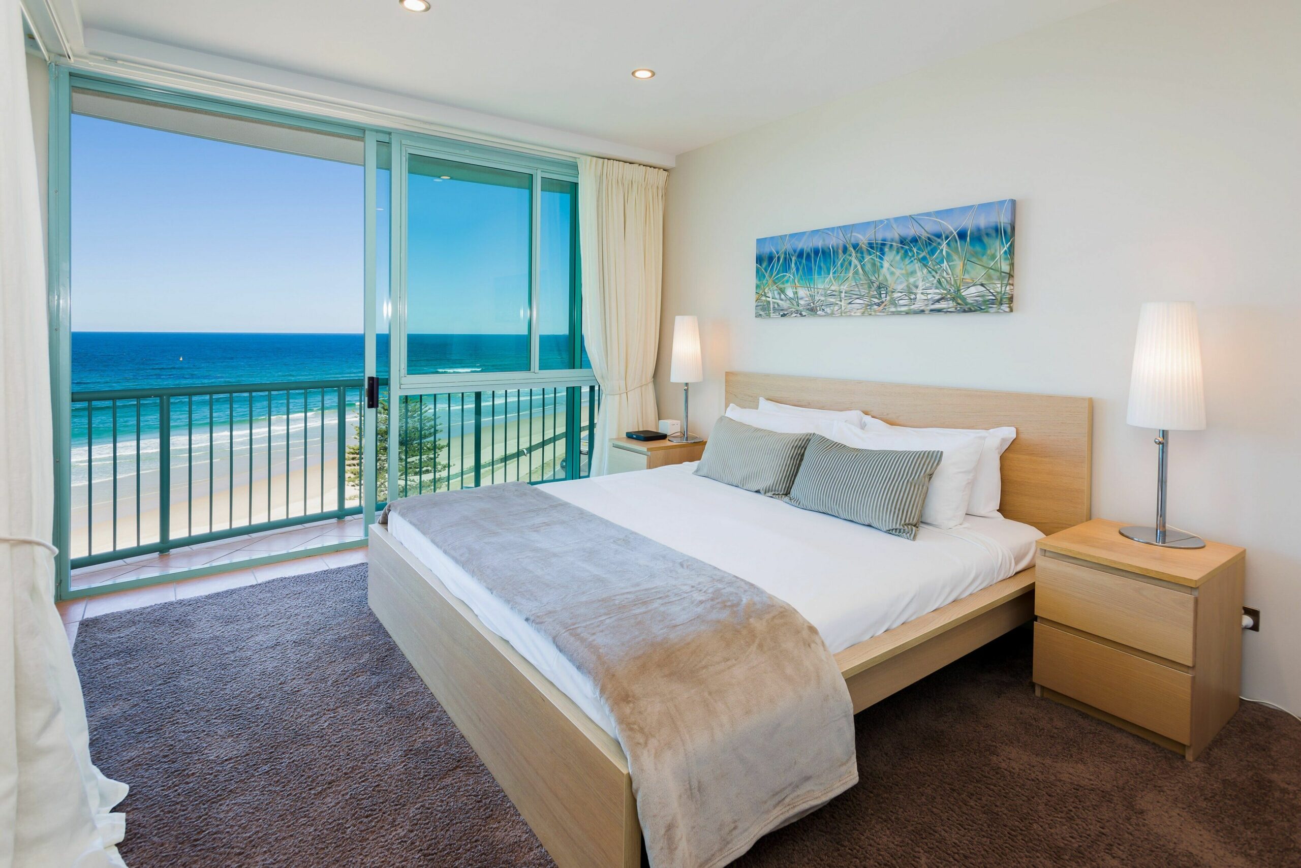 2 Bedroom Ocean View Apartment With Expansive Beach and Ocean Views