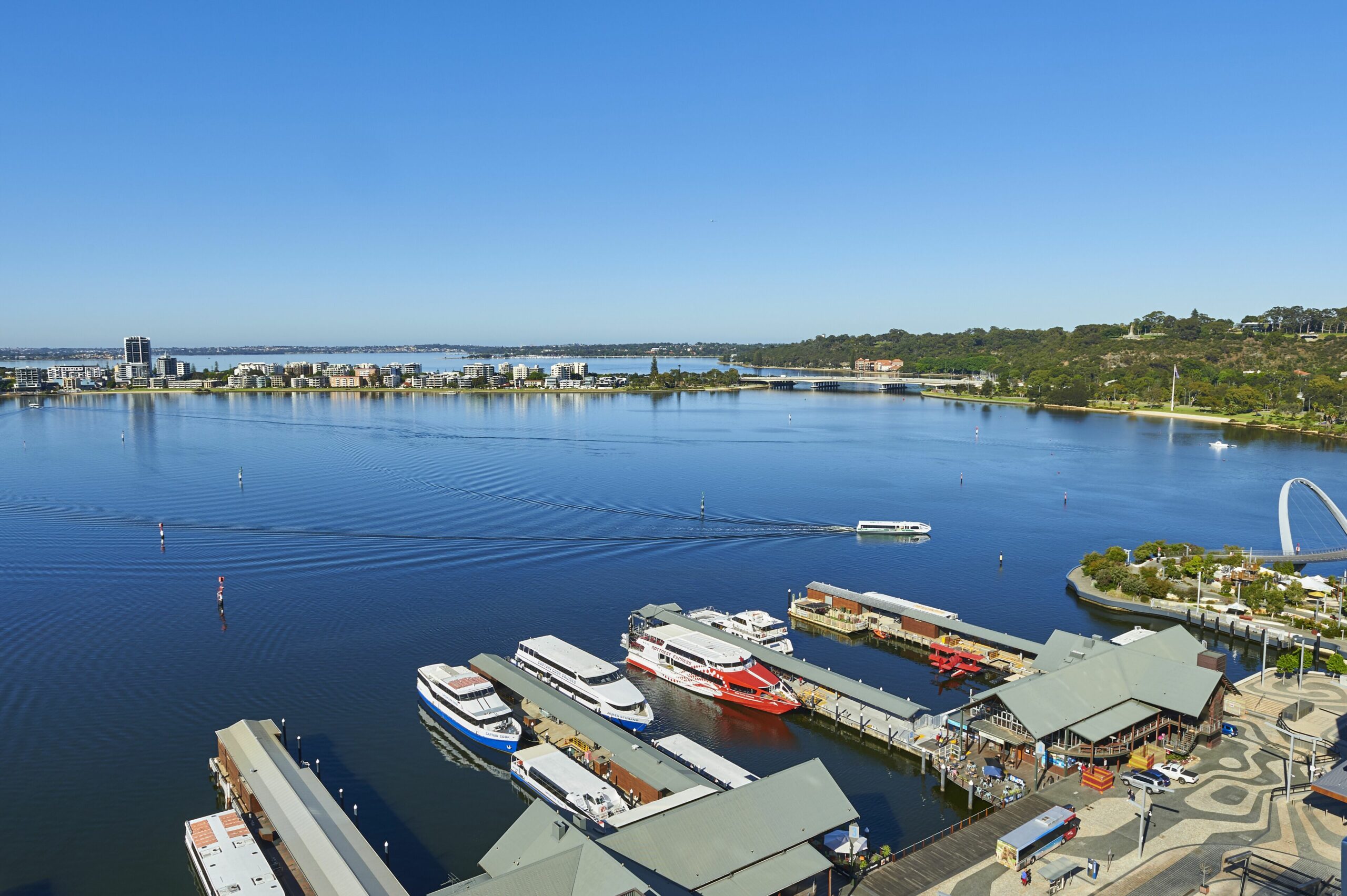 DoubleTree by Hilton Perth Waterfront