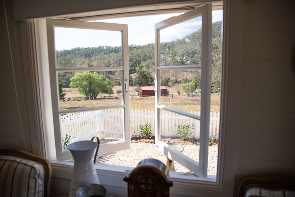 Darlington Grove Farm Stay in a Renovated Dairy Lots of Animals and River Access