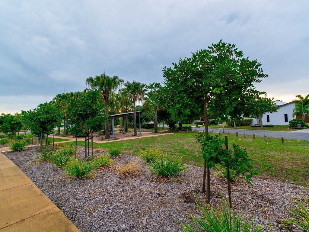 Spacious Unit With Views of Pumicestone - Wattle Ave, Bongaree