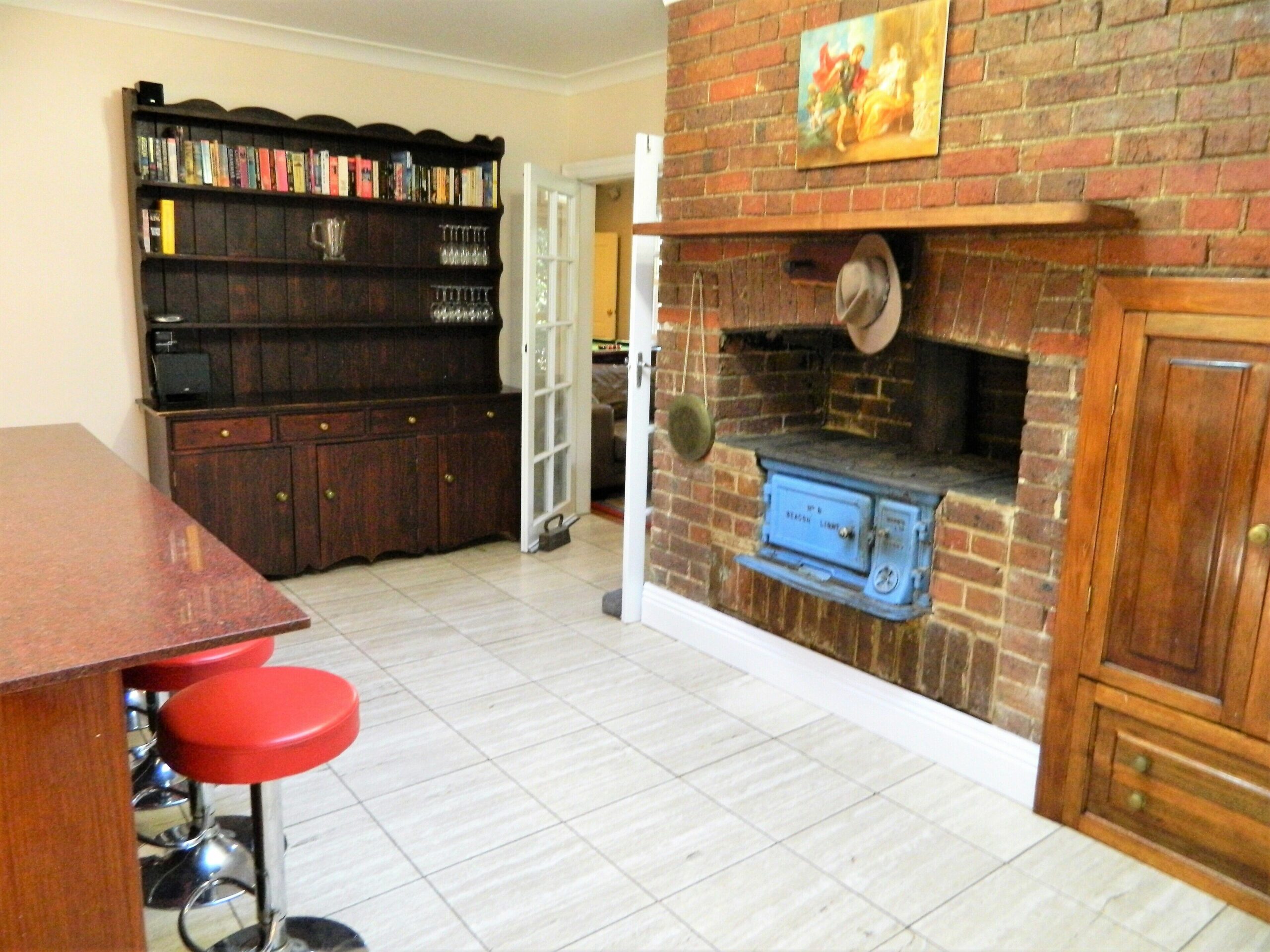 Beautiful Horatio House with great entertaining areas in a quiet no through road