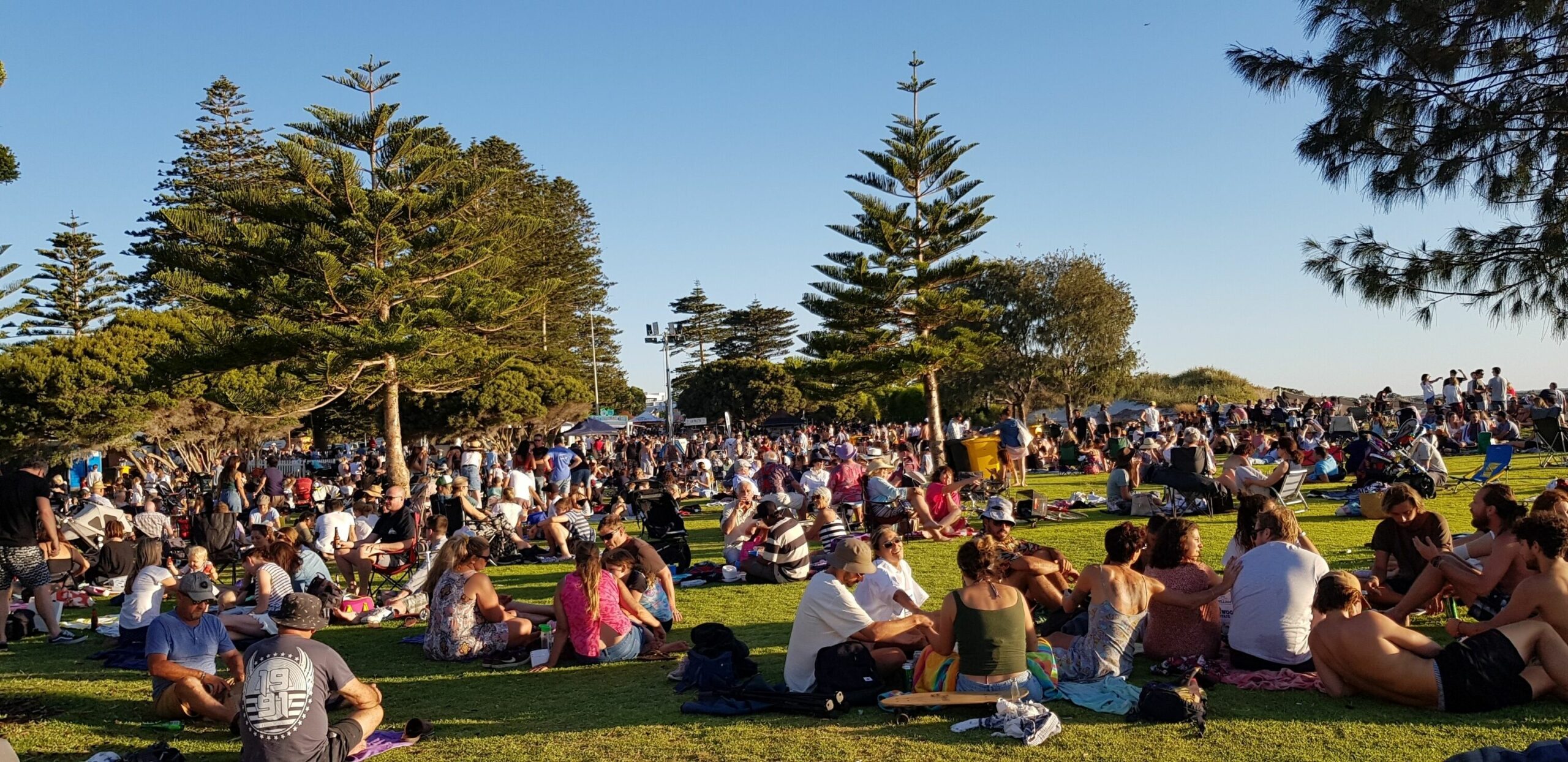 ARTstay by Cafes and the Beach