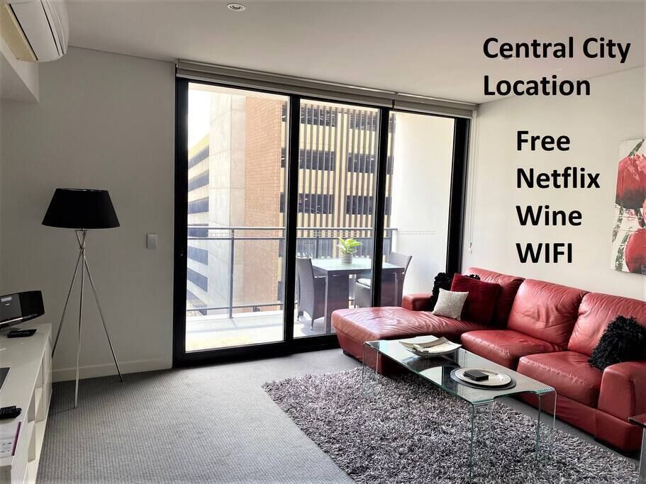 Stylish City Central Exec Views Netflix Wifi Wine