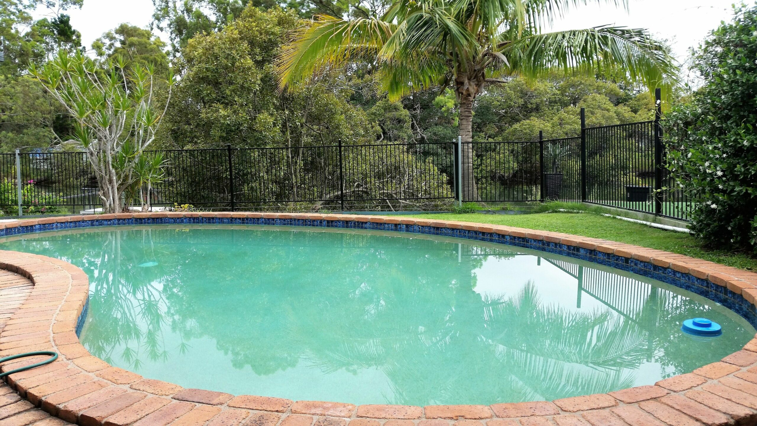 Home With Creek Frontage, Private Jetty, & Swimming Pool