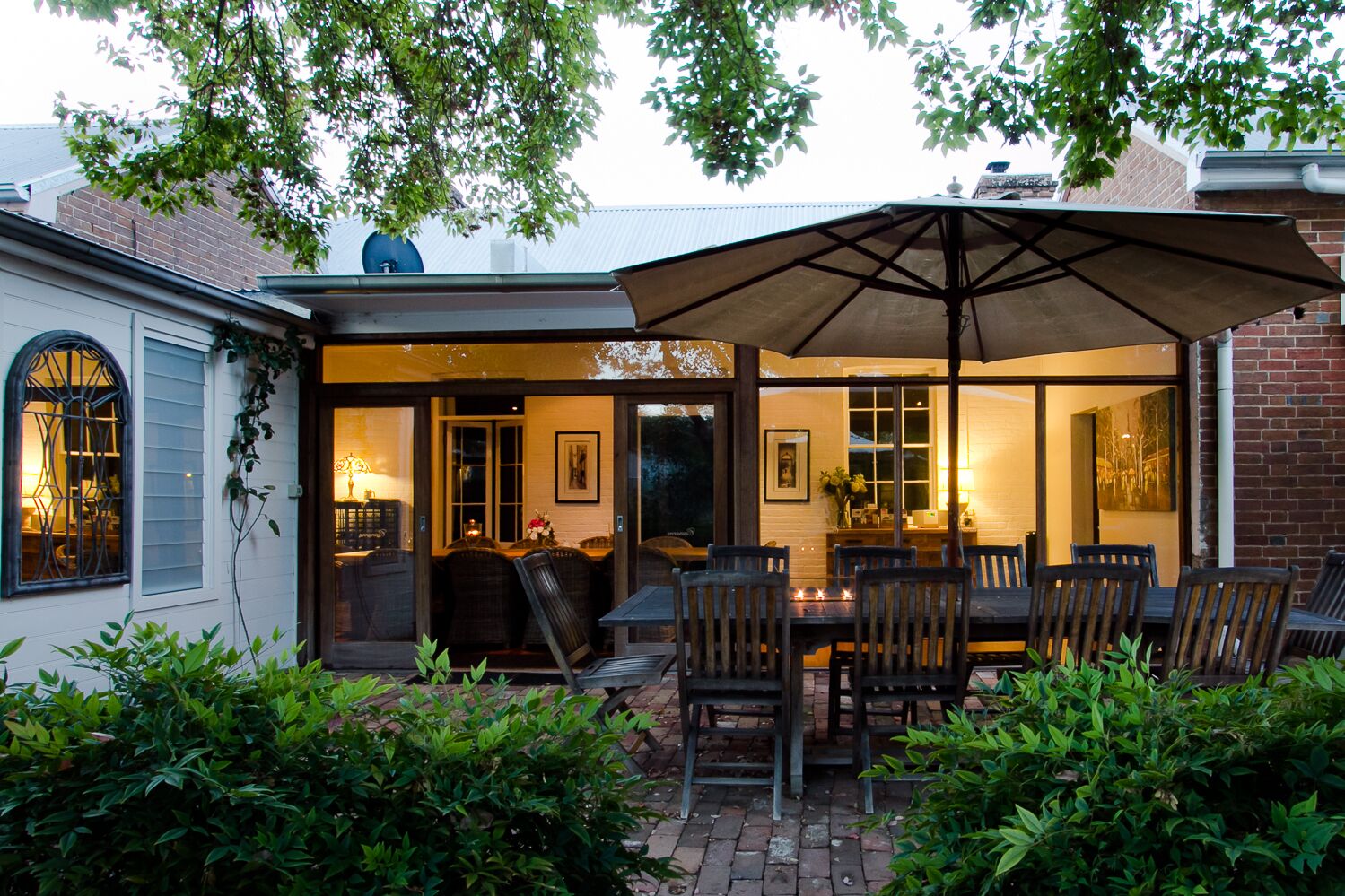 CAWARRA ON THE PARK - HISTORIC ELEGANT HOME GROUP ACCOMMODATION, HEART OF MUDGEE