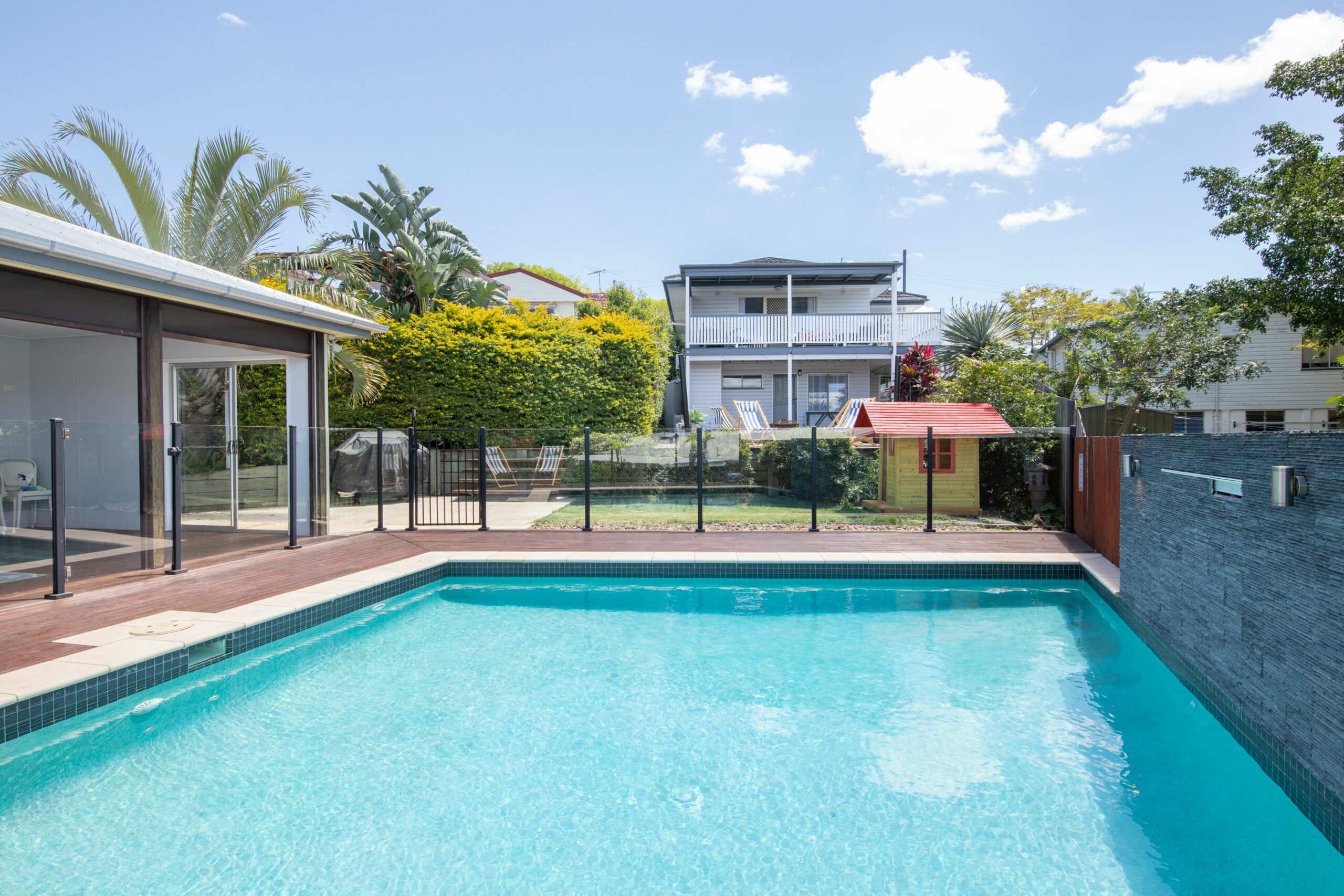 Relaxing Holiday Retreat with Pool and Views