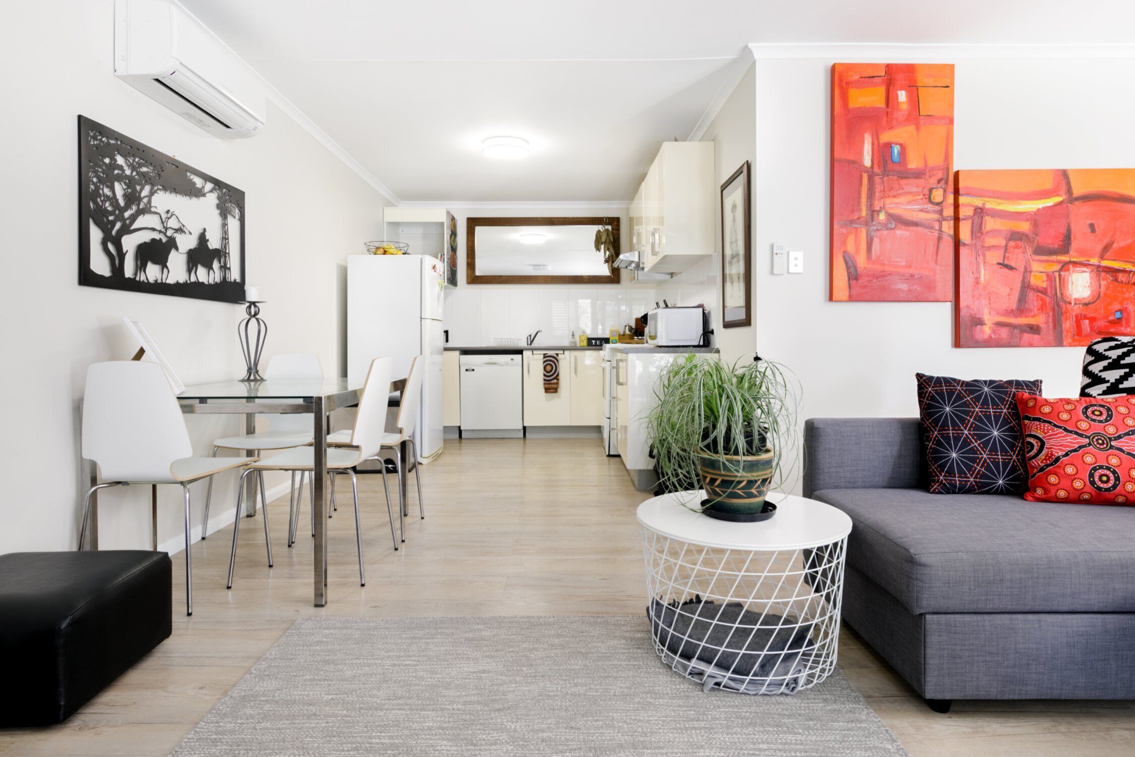 Self-contained 2 brm "smart" apartment in Bayside Brisbane