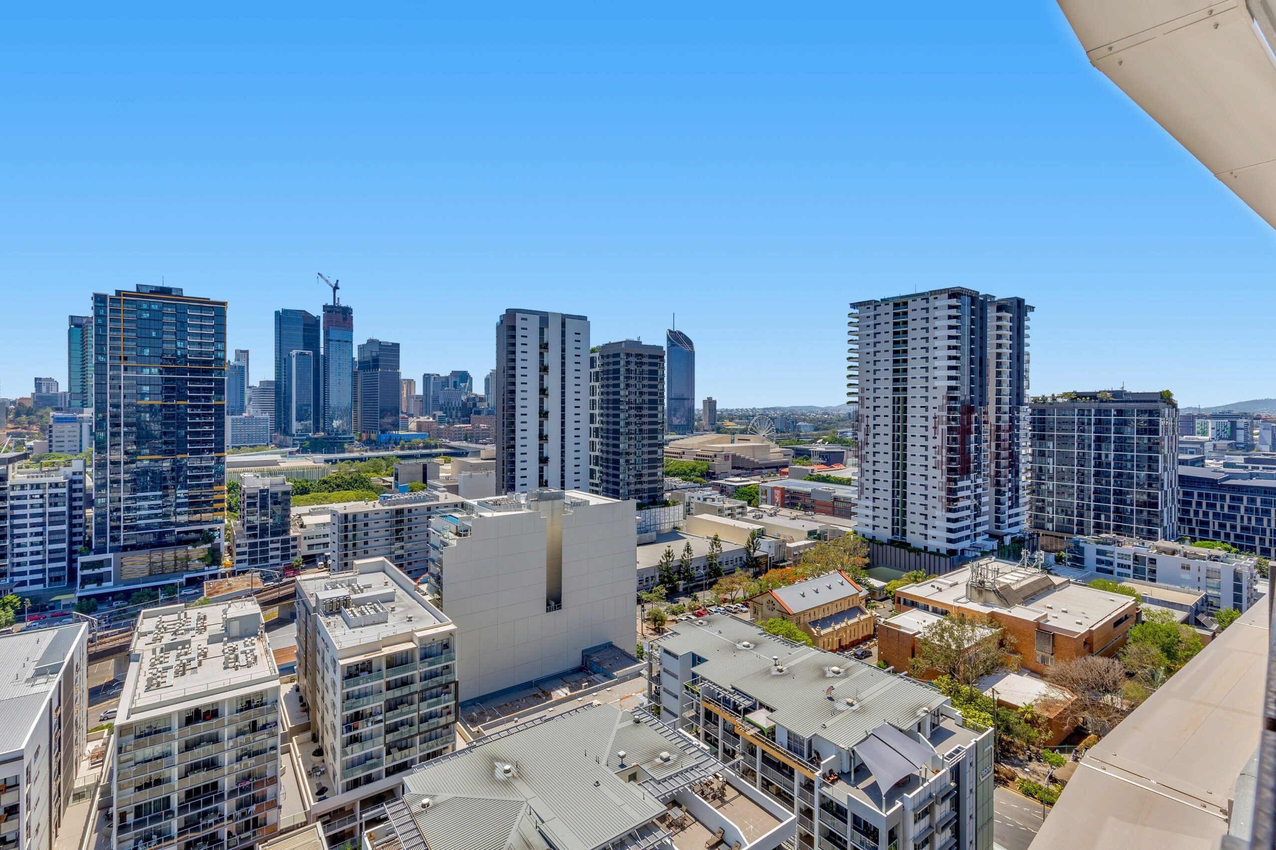 KOZYGURU BRISBANE ONE 1Bed APT Parking