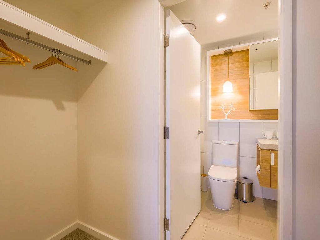 Bright One Bedroom Apartment - New!!