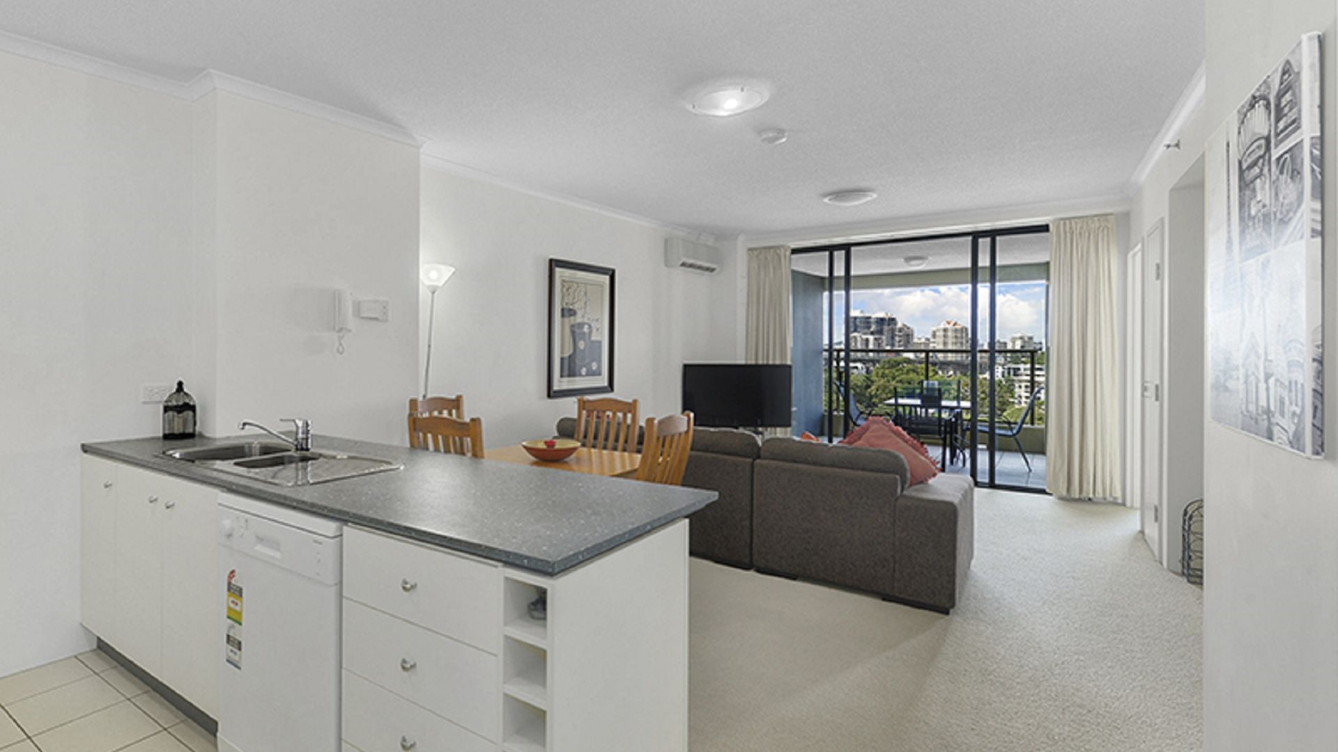 Breathtaking Brisbane River, Howard Smith, Story Bridge CBD Views, 2bd, Sleeps 6