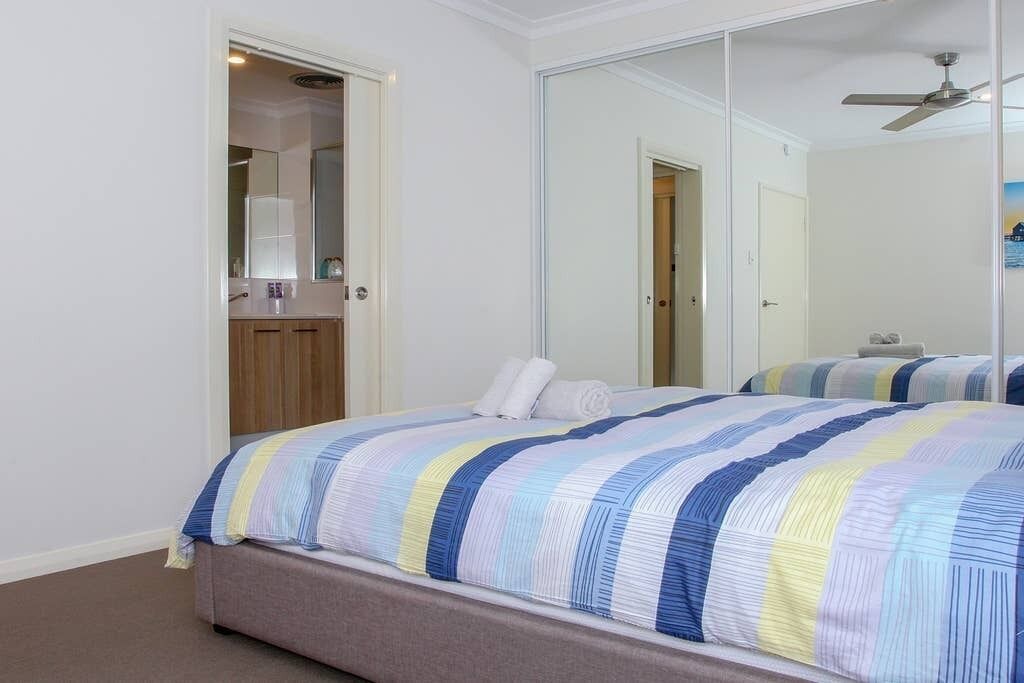 This Apartment is a 1 Bedroom, 1 Bathrooms, Located in Perth, WA