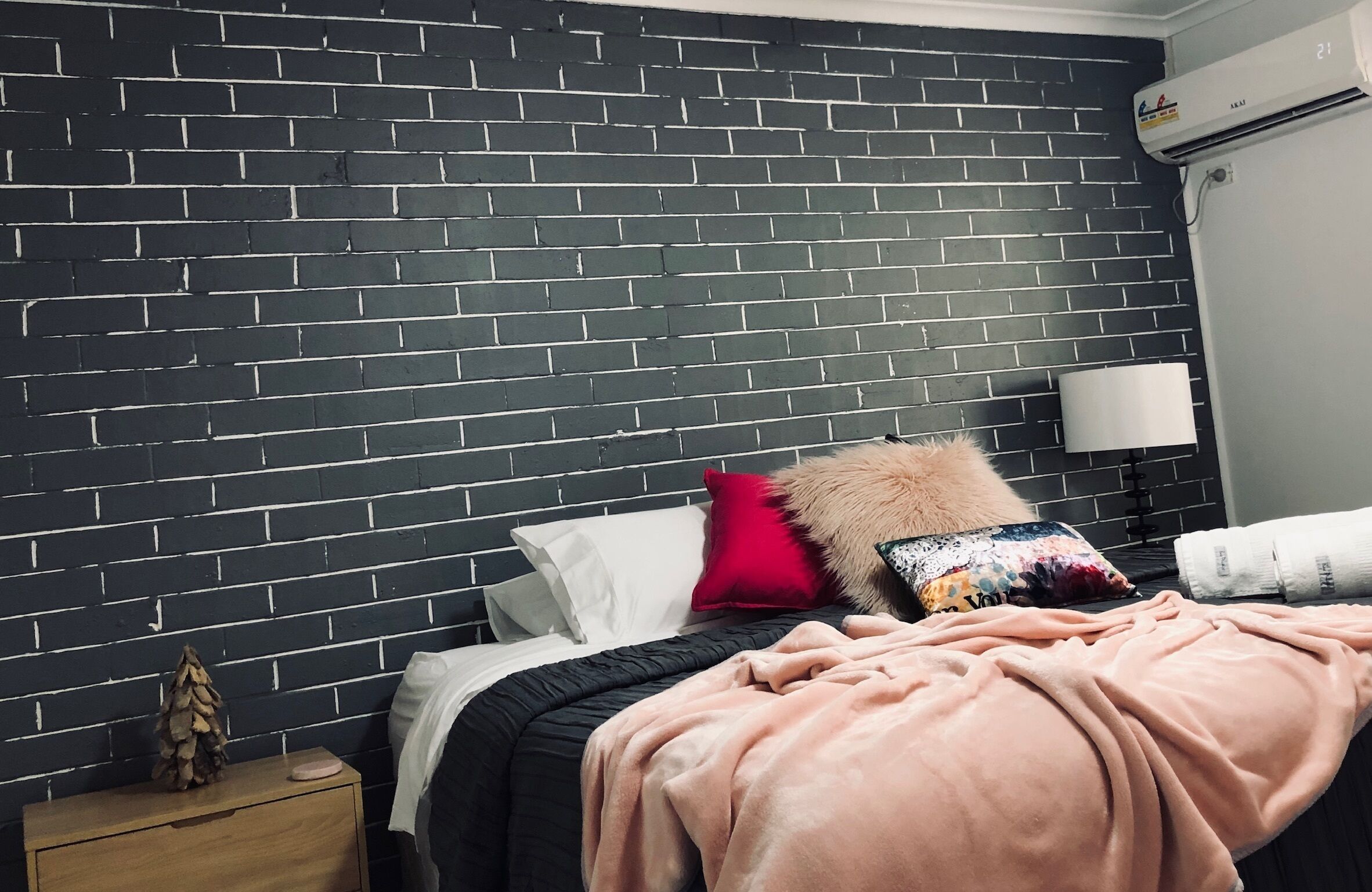 The Grey Brick, Perfect for Large Families and Groups