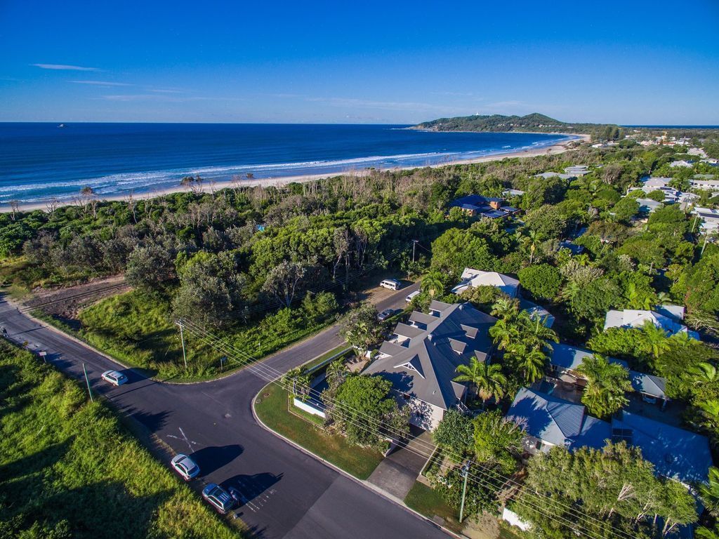 4/63 Shirley Street, Byron Bay- Mango Tree