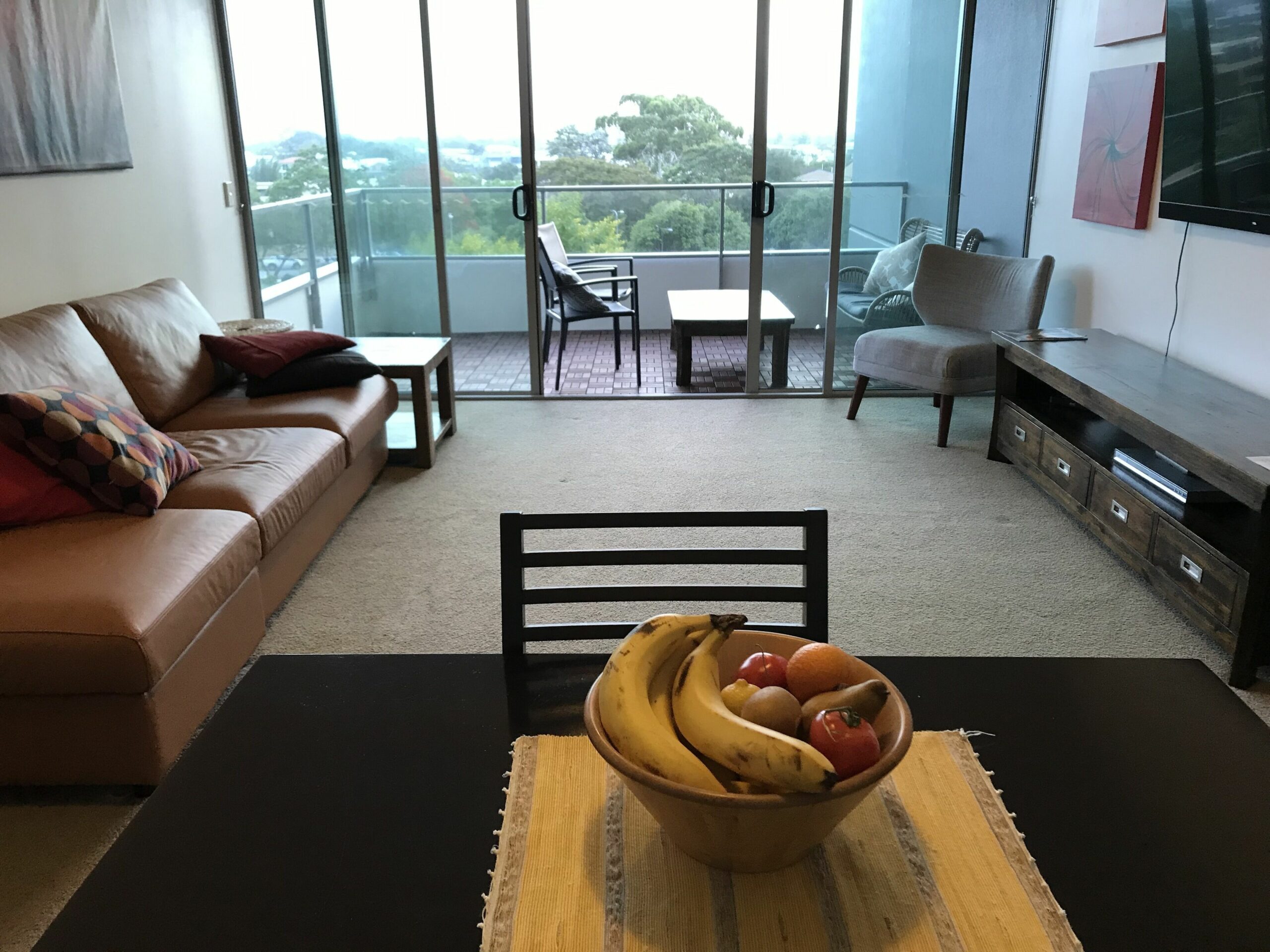 Modern 5th Floor Apartment in Broadbeach Waters