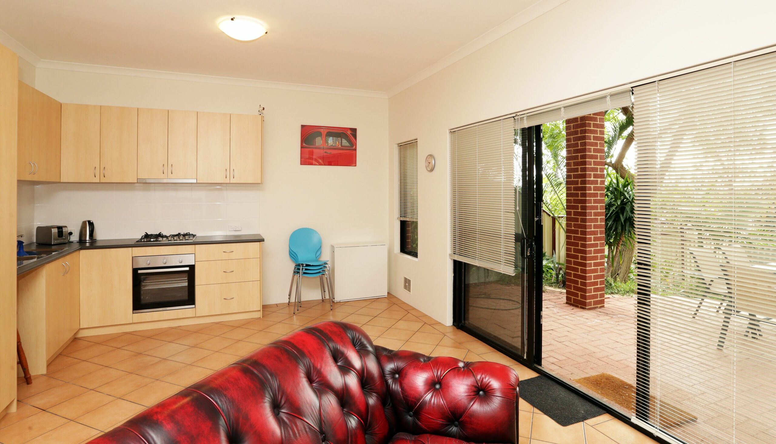 Ground Floor Apartment, Private Garden, Opposite Park Close to Scarborough Beach