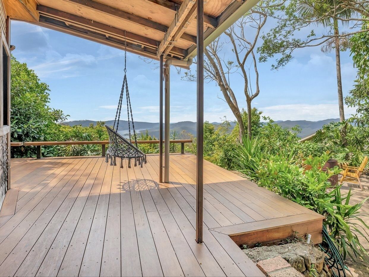 Secluded Getaway With Spectacular Hinze Dam Views