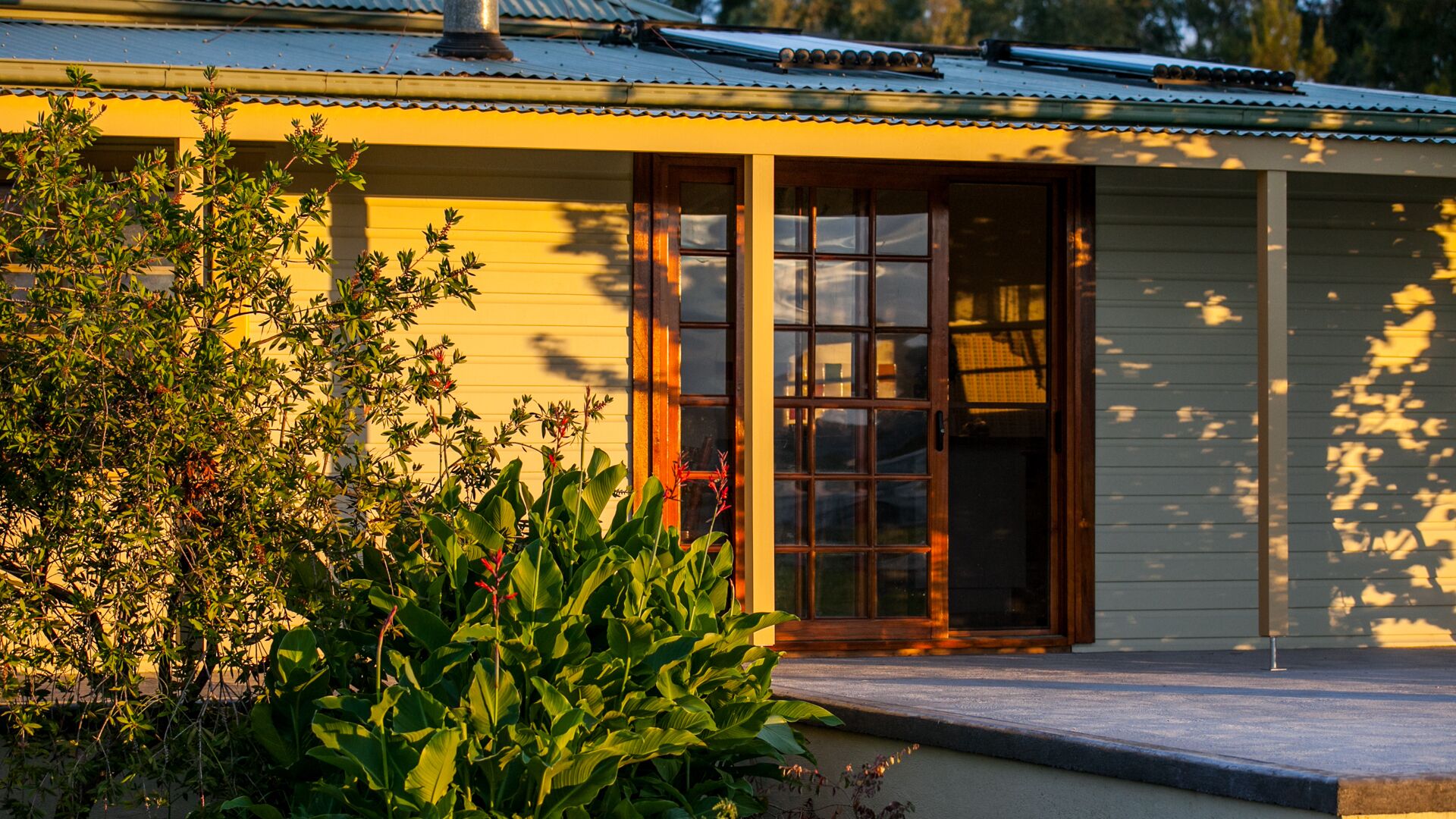 Pizza Oven; Fire Pit; Lots of Space Indoor and Outdoor, Fires and Aircon. Groups