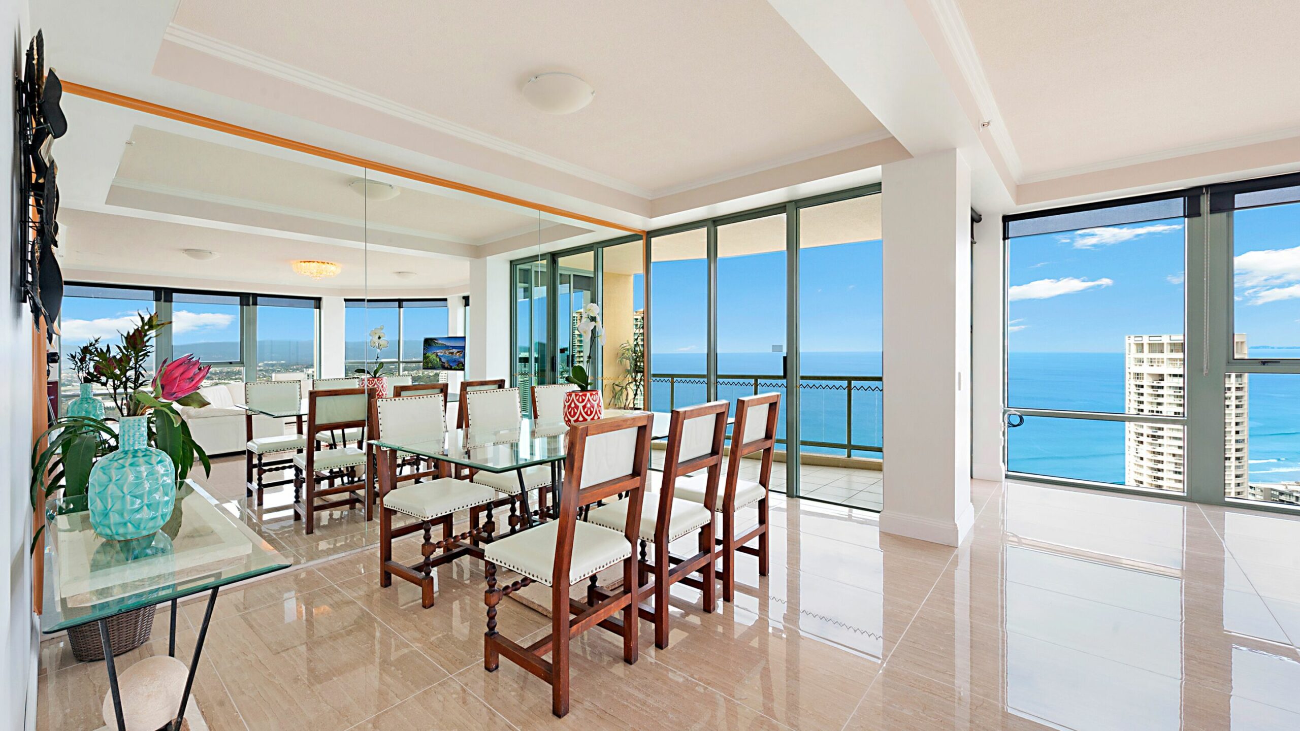 Surfers Paradise Luxury Apartment Ocean Front Panorama