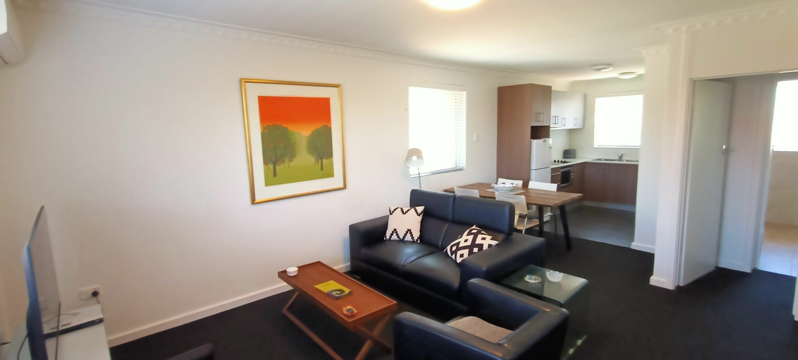 Superb 2 BR Apartment Minutes to Cbd- Cen8